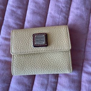 Dooney and bourke wallet
